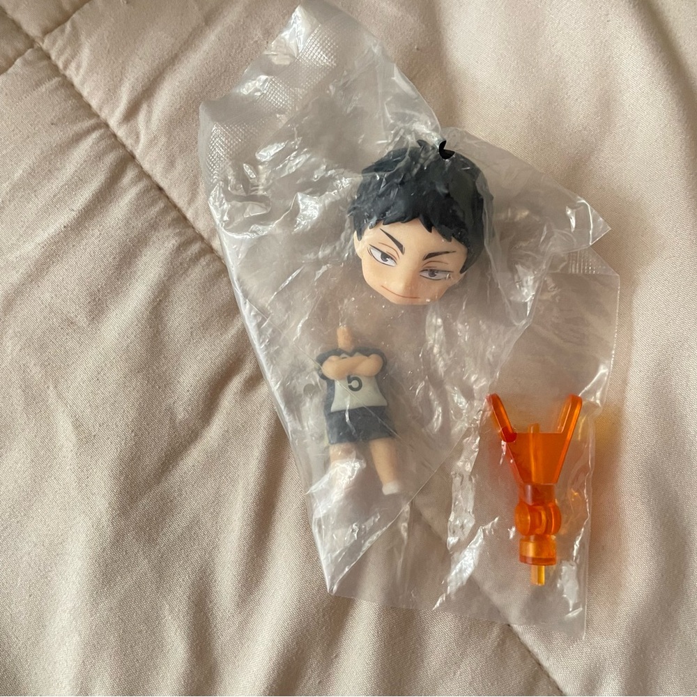 NEW haikyuu akaashi mini figure